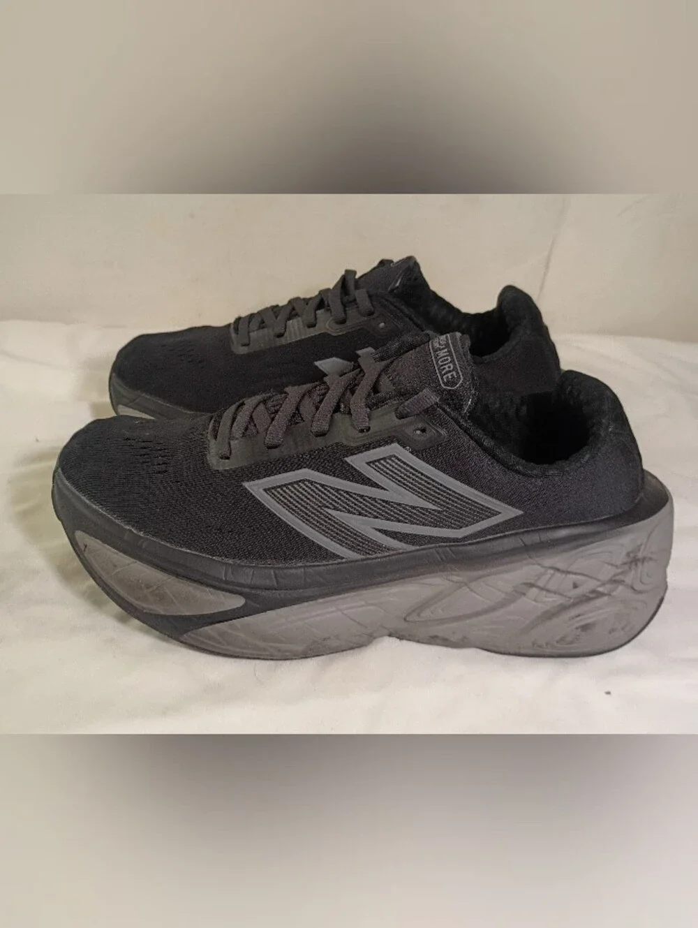 New Balance Fresh Foam X More v5 Black Women's Size 8 Wide (D) WMORLK5 Running